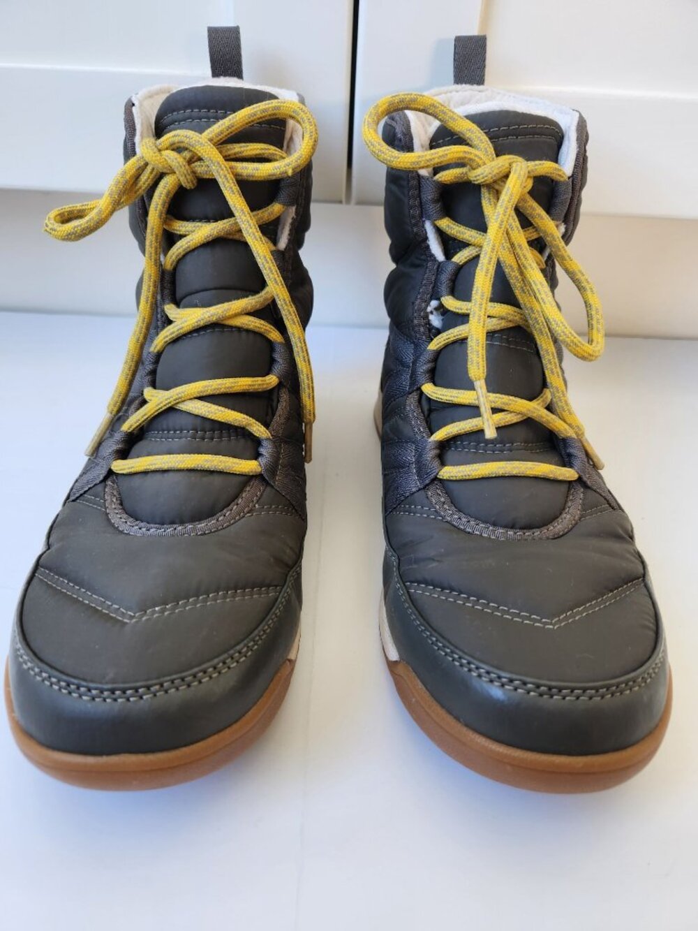 Sorel Short Waterproof Lace Up Boots Winter Snow Cabincore Comfy Cozy Casual 9.5 - Picture 2 of 8